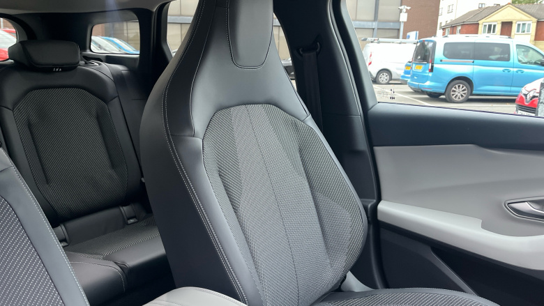 Ford Explorer 210kW Select 77kWh 5dr Auto Electric Estate